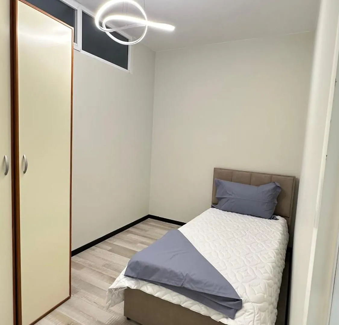 Downtown Apartament Tirana Lägenhet
